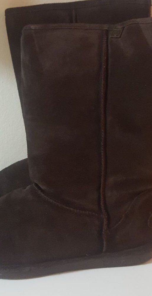 Size 10, Dark Brown, Bearpaw boots